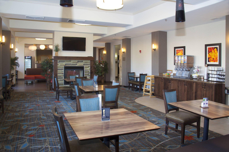 Food & Drinks 5, Fairfield Inn & Suites by Marriott Grand Junction Downtown, Mesa