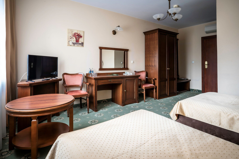 Bedroom 3, Anin Park Hotel, Warsaw