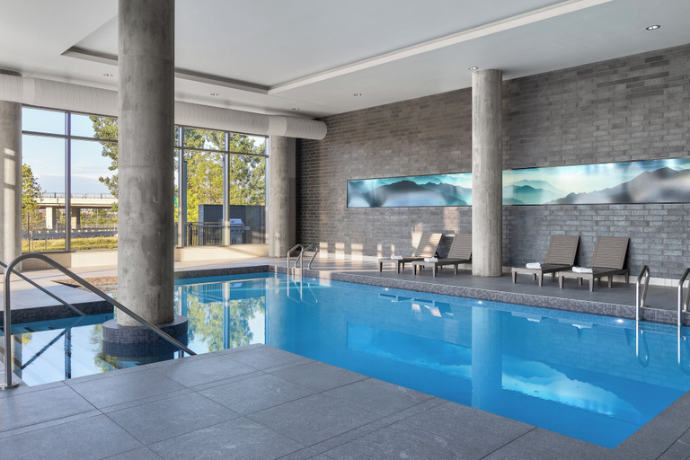 Sport & Beauty 5, Staybridge Suites Montréal Airport - St-Laurent by IHG, Montréal