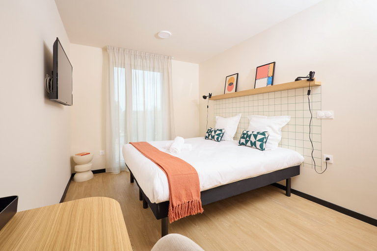 Bedroom 5, Hife Bordeaux, Gironde