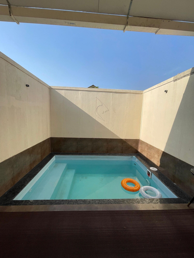 Sport & Beauty 5, Mango Shack Villa, Nashik