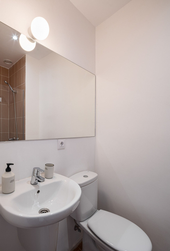 Bathroom 3, Don Fadrique Apartments by Olala Homes, Sevilla