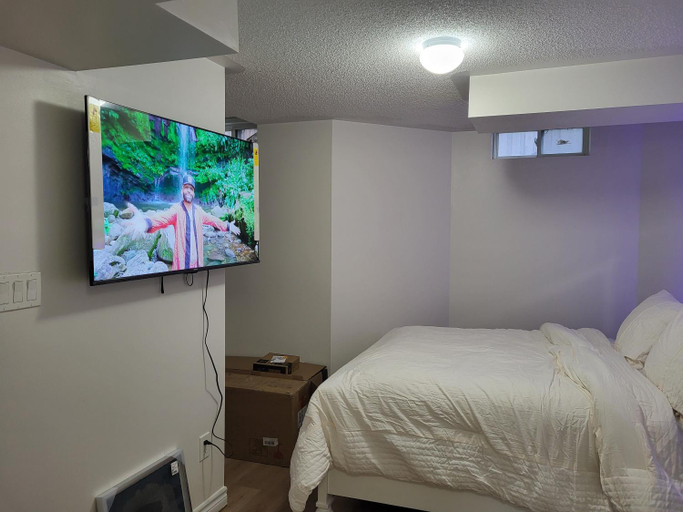Others 5, Cozy room basement with separate entrance, Peel