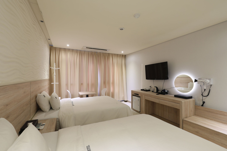 Bedroom 3, Hotel The Sea Star, Jung