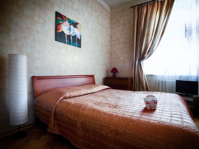 Others 5, Адажио на Жуковского, Sankt-Peterburg gorsovet
