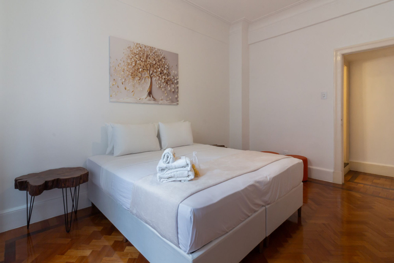 Room 5, Space and Comfort in Copacabana D405, Rio de Janeiro