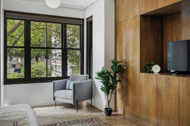 Room 4, Spacious 5 Bdrm Townhouse in Camden, London