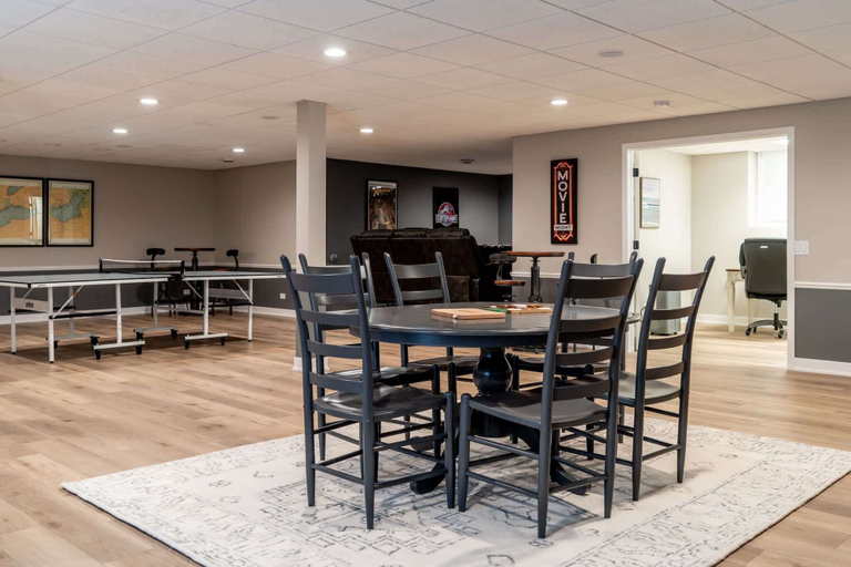 Food & Drinks, Tranquil Family Retreat - for 10!, Walworth