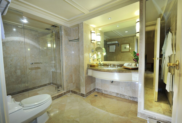 bathroom 6