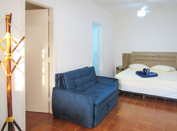Room 5, Apto a 200 m da Praia das Pitangueiras-guaruj SP, Guarujá