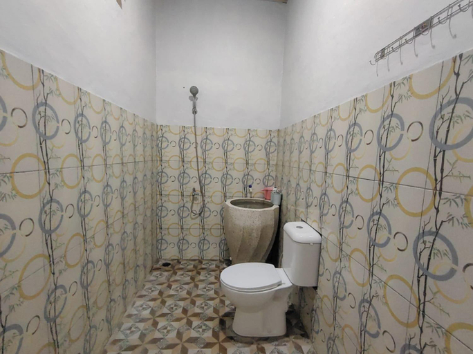 Bathroom 1, Java Mulia Homestay Syariah, Pasuruan