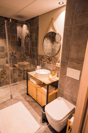 Bathroom 4, ABCD Hotel-Restaurant, Namur