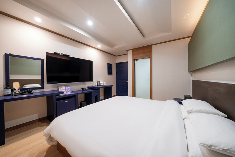 Bedroom 3, Loungeseoul, Icheon