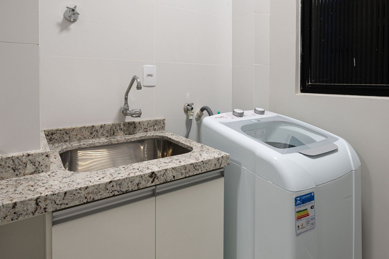 Bathroom 3, 2BR Apt w/ Pkg & BBQ 450m From sea Ean503, Balneário Arroio do Silva