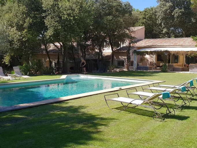 Room 3, Villa in an Idyllic and Relaxing Setting Near Orange, Vaucluse