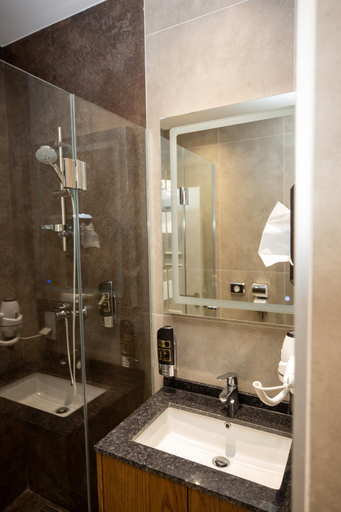 Bathroom 2, Kent Hotel Domenig, Wien