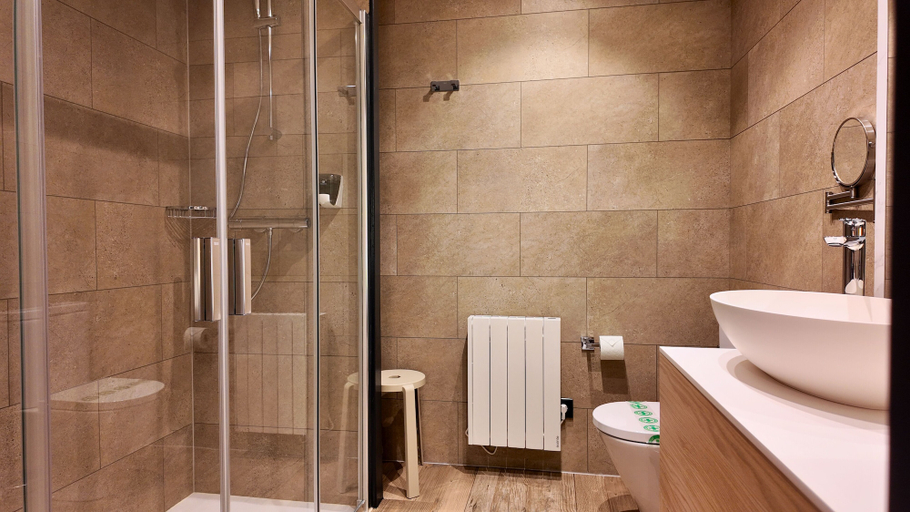 Bathroom 4, Hotel Focus
