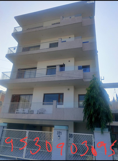 Others 3, HomiStay 1 Bhk, Panchkula