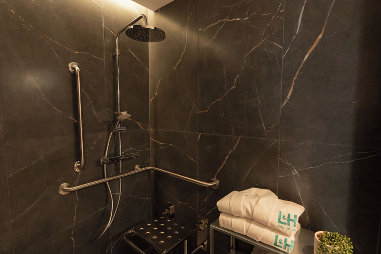Bathroom 3, BYPILLOW Callao, Madrid