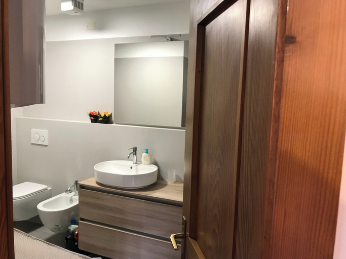Bathroom 2, Suite Marco nice apartment in Cavalese with View, Trento