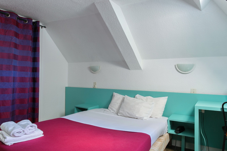 Bedroom 3, HOTEL DE LA GARE NANTES, Loire-Atlantique