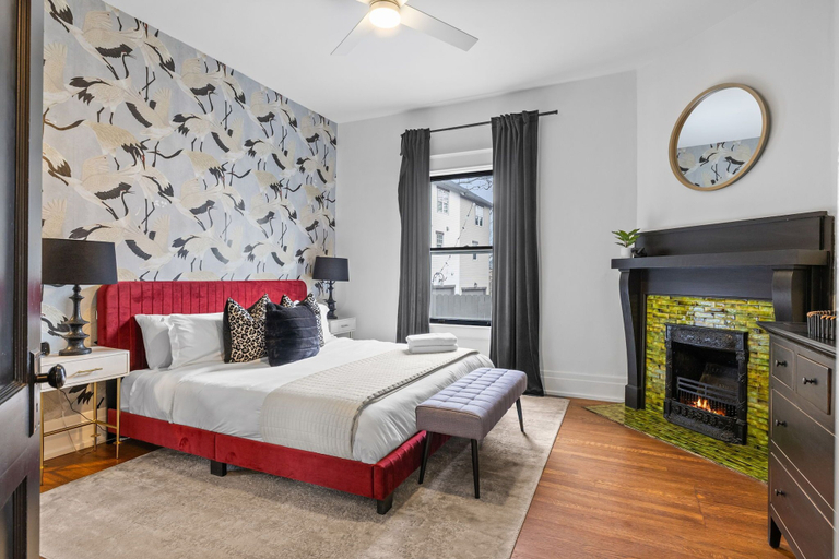 Interior 5, Southern Elegance-private Hot Tub-walk to 12 S, Davidson