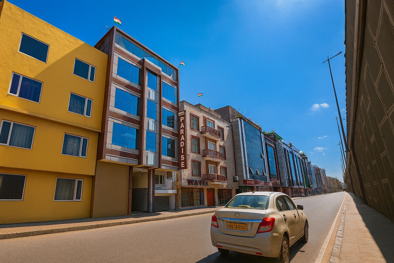 Exterior & Views
