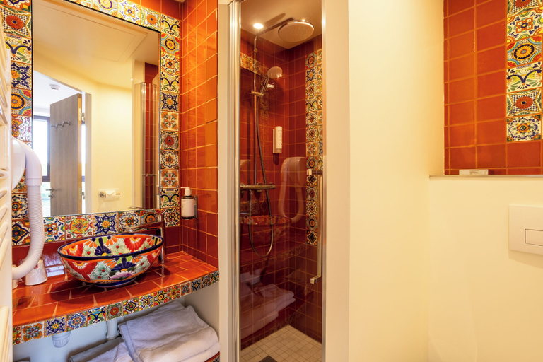 Bathroom 3, Les Rivages de Beauval, Loir-et-Cher