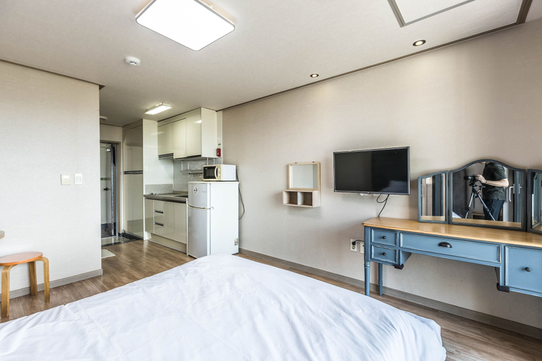 Bedroom 2, Goraesu Pension, Seogwipo