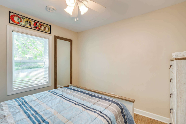 Room 3, Lakeview Lodge - Stay for 6, Walworth