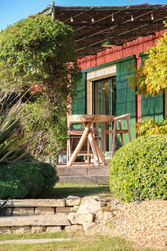 Room 3, Le Mas Ela a Your Family Haven With Private Pool, Bouches-du-Rhône