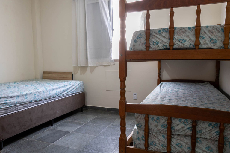 Room 4, Timo Apartamento a 200m do mar com Wifi, São Vicente