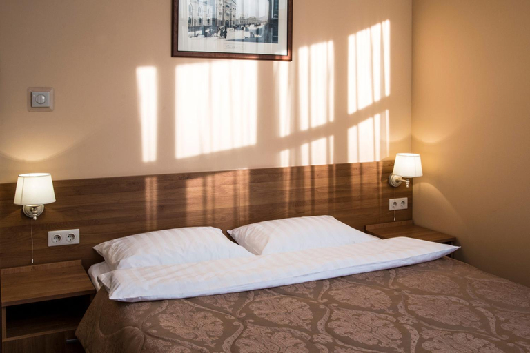 Others 4, Maleton Hotel (Anokhina), Western