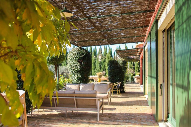 Room 4, Le Mas Ela a Your Family Haven With Private Pool, Bouches-du-Rhône