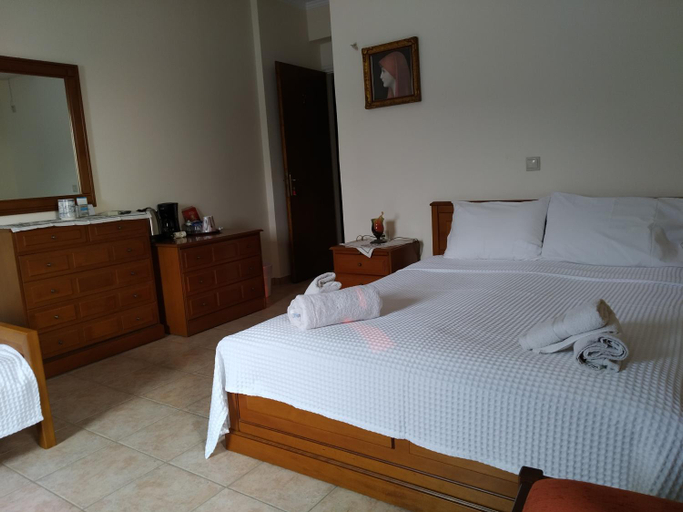 Others 3, Vatoulia House, Peloponnese