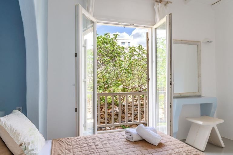 Others 4, Ninemia Suites Tinos Grand 104, South Aegean