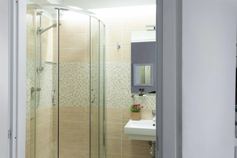 Bathroom 2, Prestigia Rooms, Florence