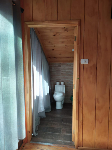 Bathroom 5, Los Pioneros, Cautín