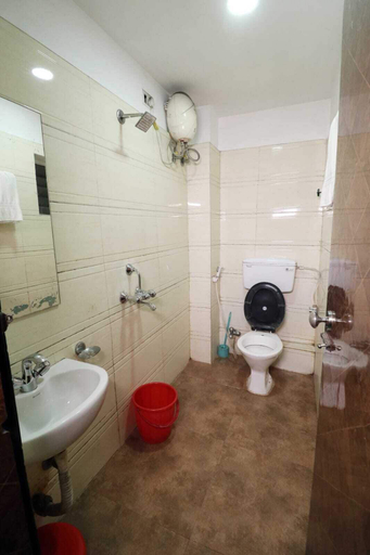 Bathroom 4, hotel best buy, Kolkata