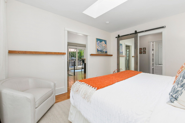 Bedroom 3, Maple Courtyard - Old Town w/ King Suite & Piano, Larimer