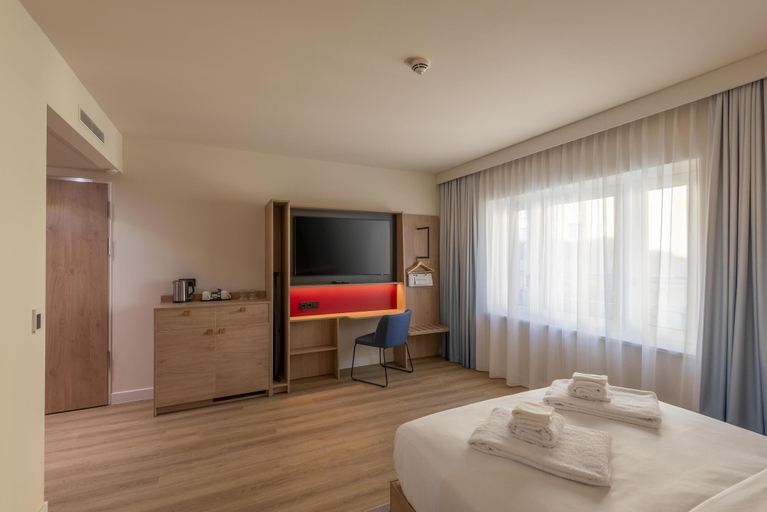 Bedroom 4, Hampton By Hilton Dresden City Centre, Dresden