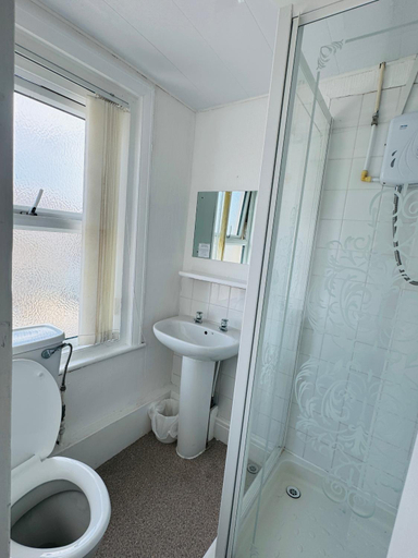 Bathroom 3, South Cliff Hotel, Lancashire