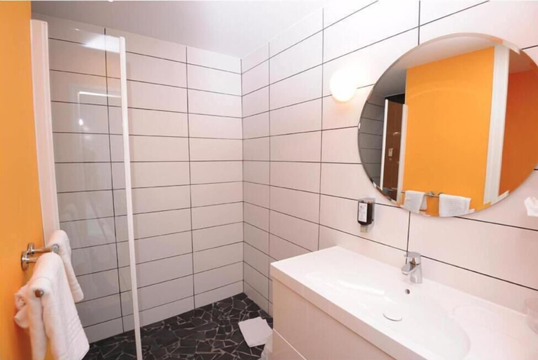 Bathroom 4, Hôtel Vulcain, Loire