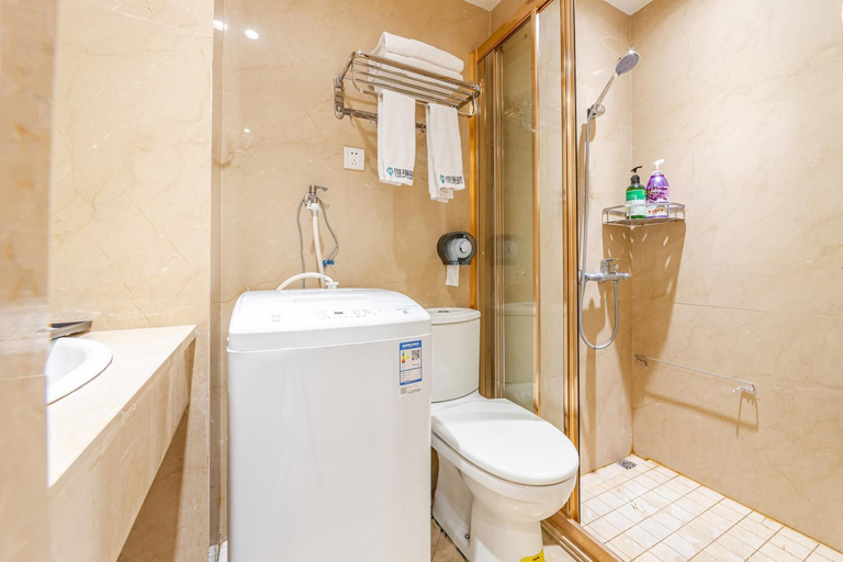 Bathroom 3, WAIFIDEN Guangzhou HaiZhu Square WanYi Apartment-Canton Fair Free Shuttle Bus, Guangzhou