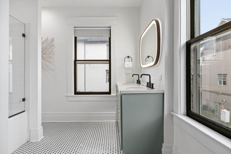 Interior 4, Southern Elegance-private Hot Tub-walk to 12 S, Davidson