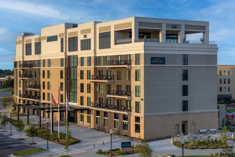 Exterior & Views