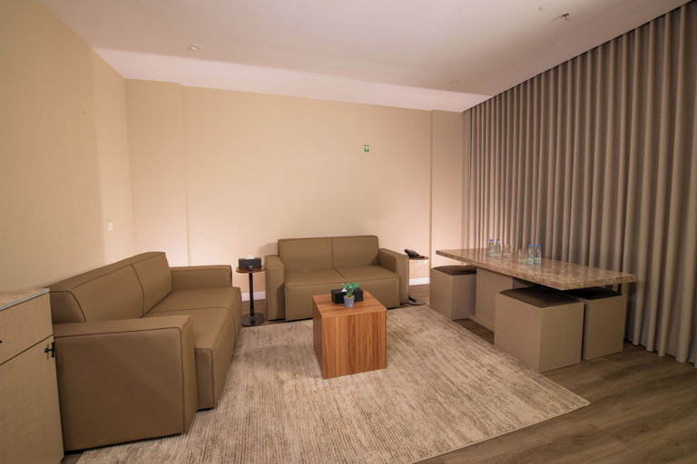 Bedroom 3, Towlan Al Rayan Hotel, Riyadh