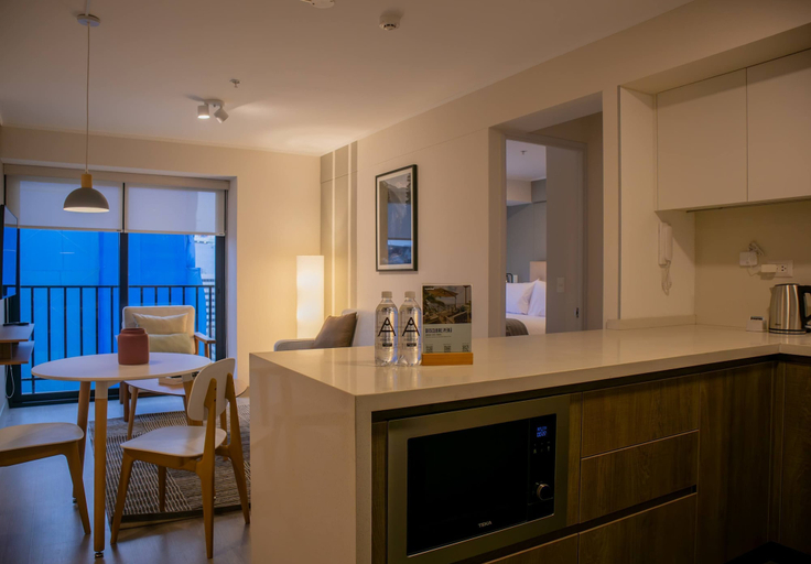Room 5, w Comfort 2BR w Private Balcony in San Isidro, Lima