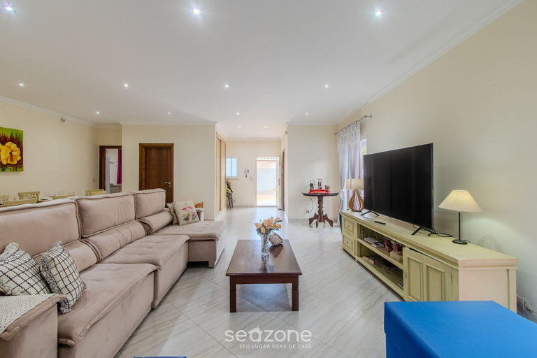 Living area, House w/ Pool 350 m From Taperapuan Beach Rud0047, Porto Seguro