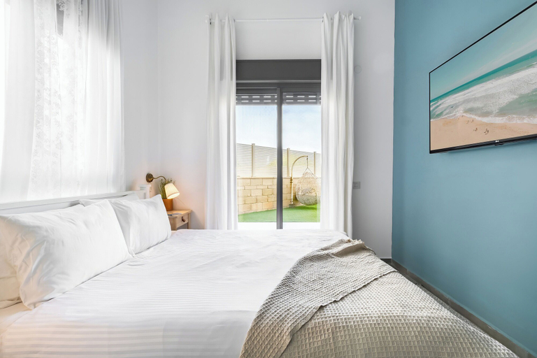 Room 5, Achziv Bright Garden Stay by Sea N' Rent